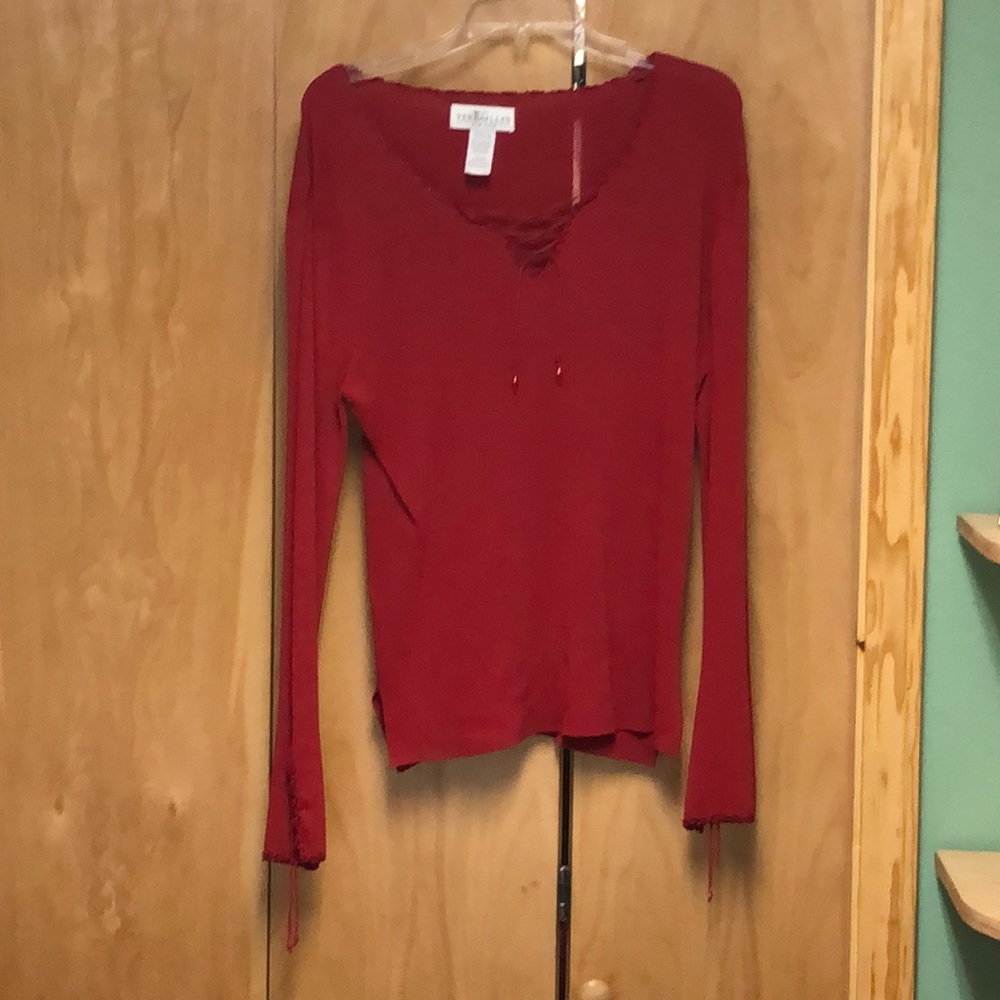 A red sweater size L